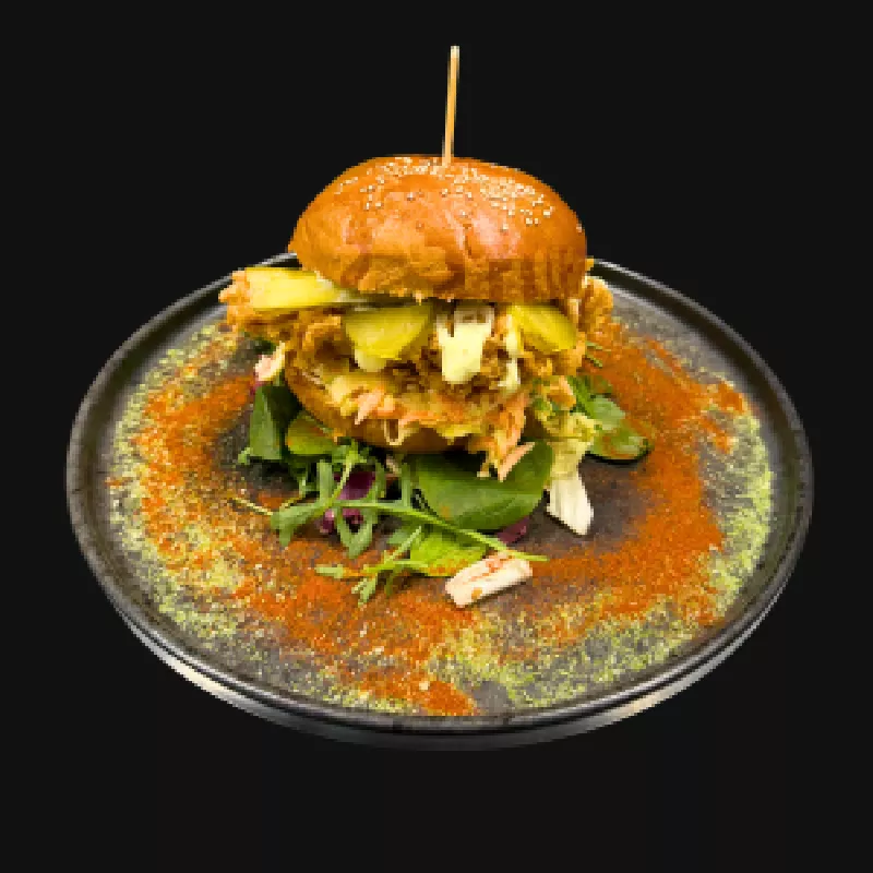 CRISPY BURGER DE CURCAN CU CARTOFI PROASPETI PRAJITI (NECONGELATI) | 390g