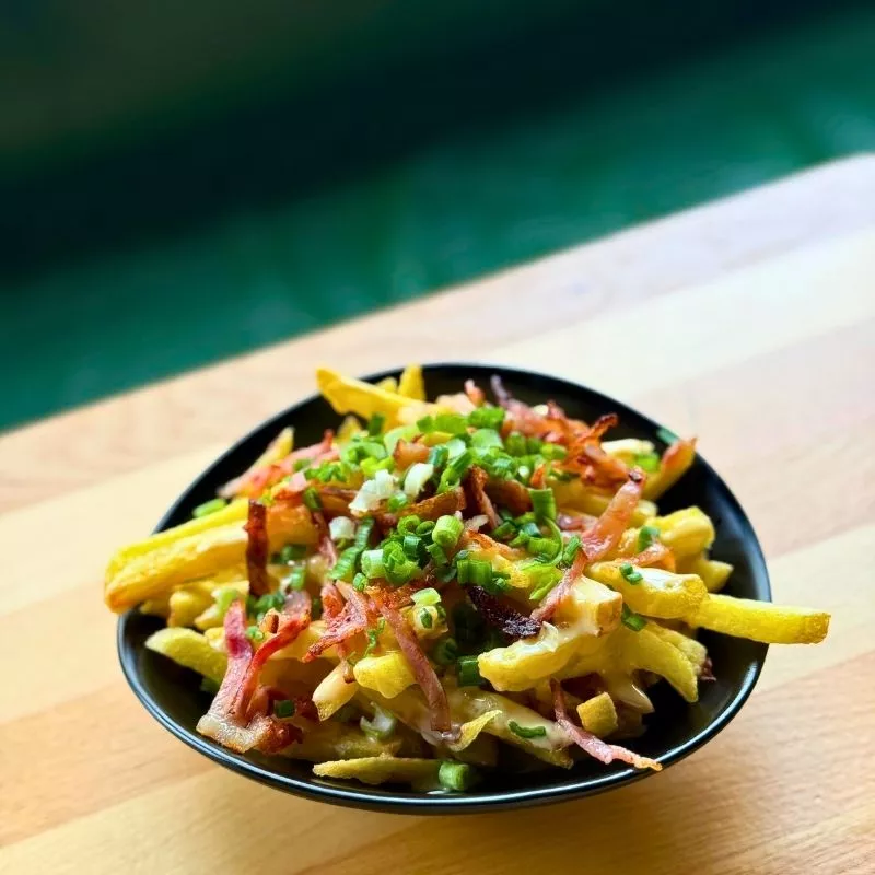 CARTOFI PROASPETI PRAJITI CHEDDAR SI CHIVES (NECONGELATI) | 200g