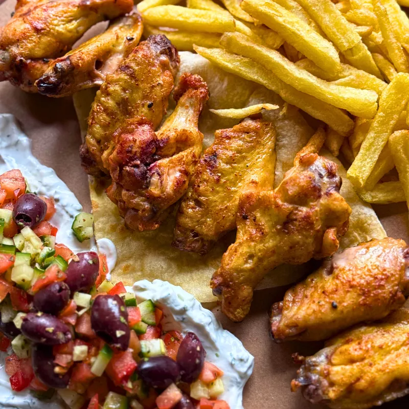 MENIU FRIGĂRUI DIN ARIPIOARE DE PUI | 450G