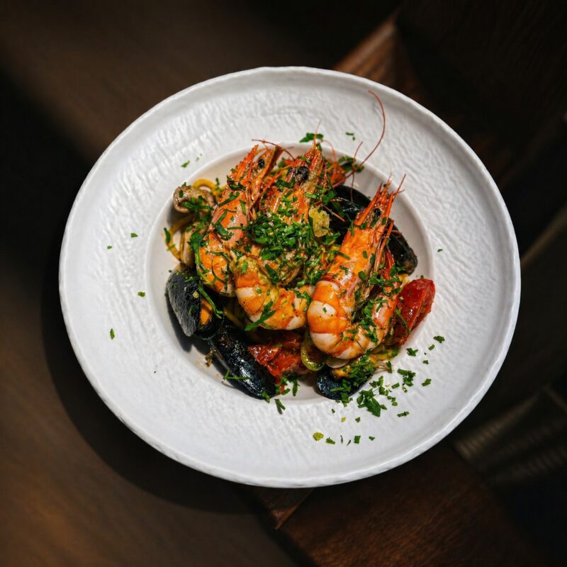 SPAGHETTI CU FRUCTE DE MARE