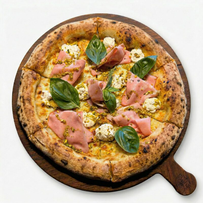 PIZZA MORTADELLA E PISTACHIO